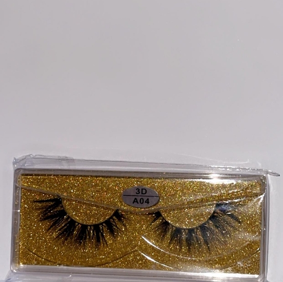 Eyelashes - Picture 8 of 11